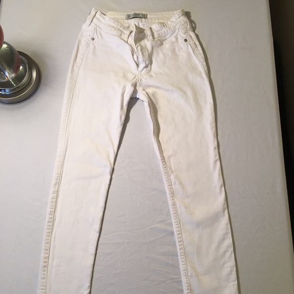 Abercrombie & Fitch Denim - Abercrombie & Fitch white pants